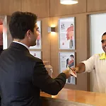 Ibis Sao Joao Hotel 2*