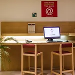 Ibis Sao Joao Hotel 2*