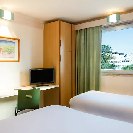 Ibis Sao Joao
