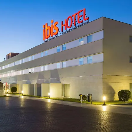 Ibis Sao Joao Hotel 2*