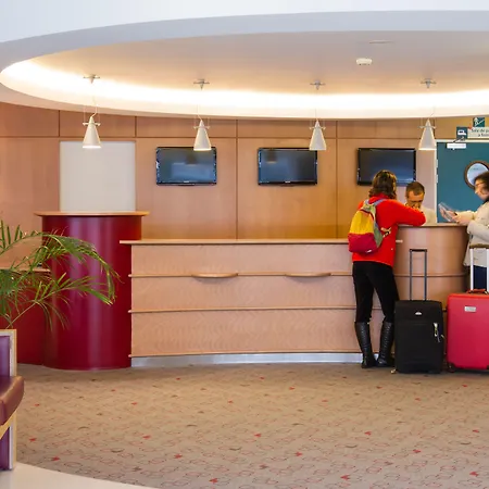 Ibis Sao Joao Hotel 2*