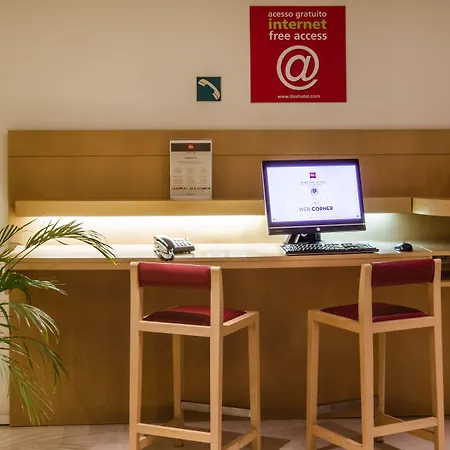 Ibis Sao Joao Hotel 2*