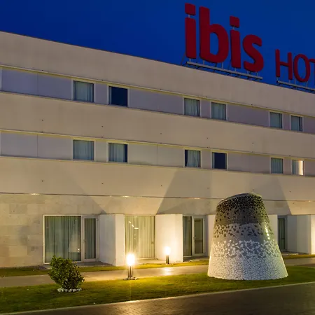 Ibis Sao Joao