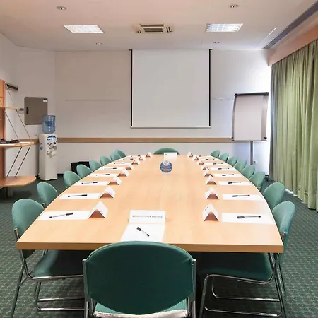 Hotel Ibis Sao Joao 2*