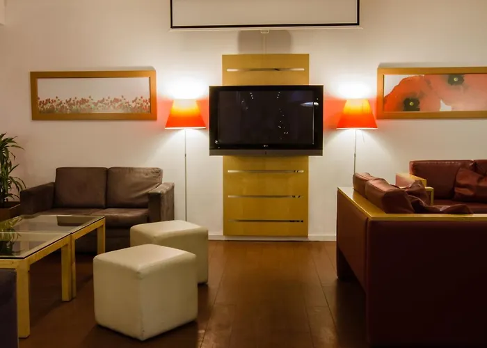 Ibis Sao Joao Hotel 2*