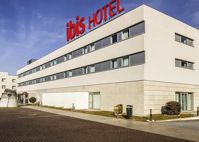 Ibis Sao Joao