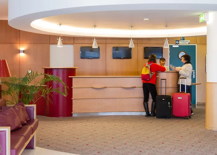 Ibis Sao Joao Hotel 2*