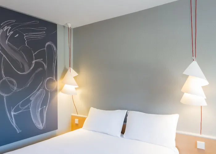 Ibis Sao Joao Hotel 2*