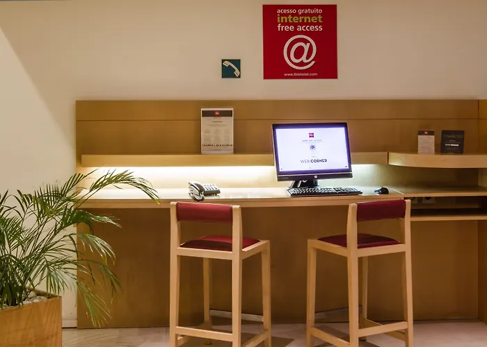 Ibis Sao Joao Hotel 2*