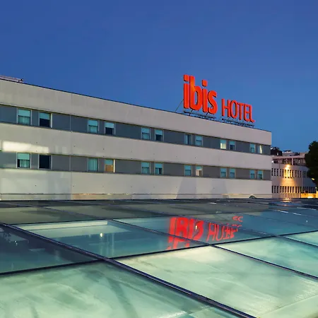 Ibis Sao Joao Hotell